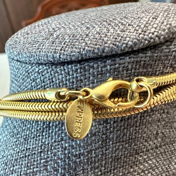 Vintage Y2K Express Gold-Tone Crescent Pendant Necklace Snake Chain 34" - Picture 3 of 11